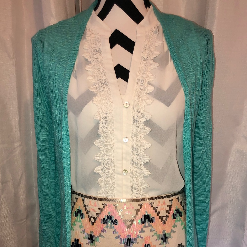 Button up sheer tank - Picture 7 of 7